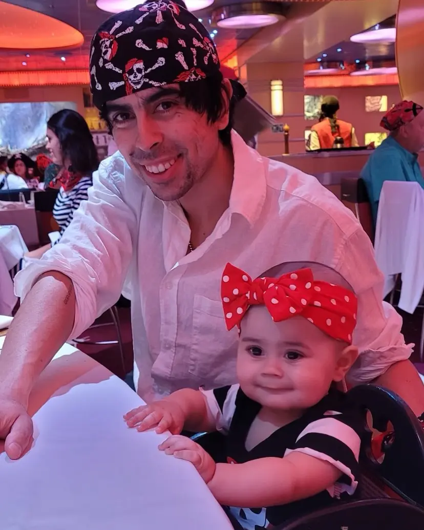Arie Scherson with daughter